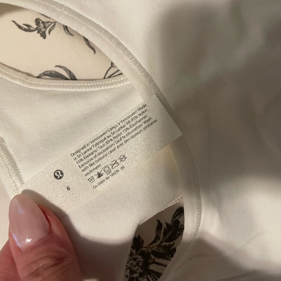 Lululemon Ebb to Train Sports Bra - Picture 10 of 14